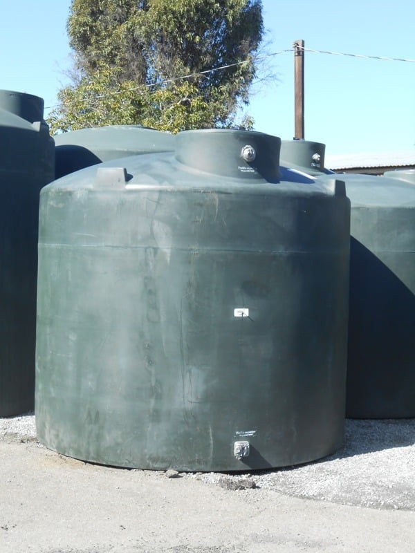 2,600 Gallon Green Plastic Water Storage Tank 96"D x 98"H-0