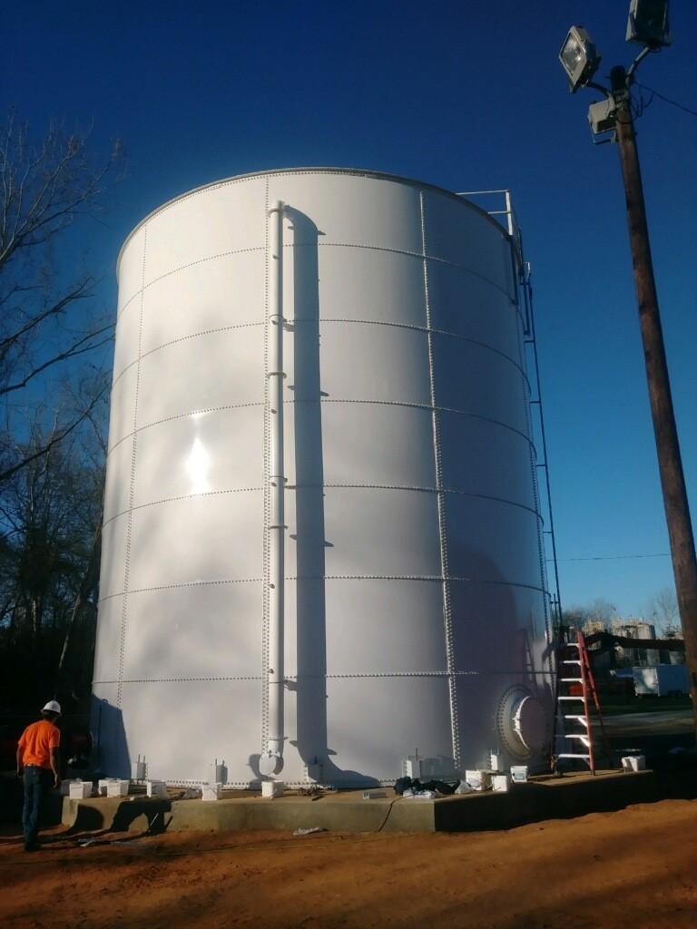 Flat-panel-bolted-steel-tanks