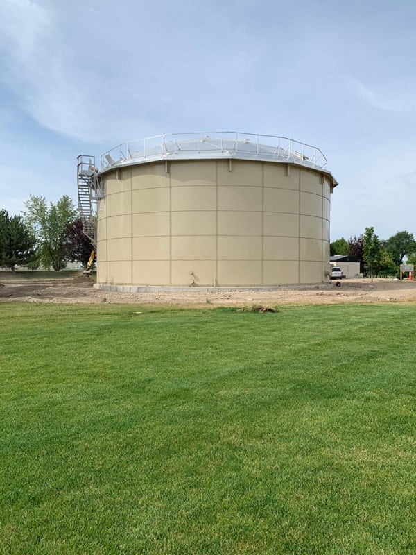 67,000 Gallon Carbon Bolted Steel Tank, Low Profile Roof - Diameter: 15' Peak Height: 48'